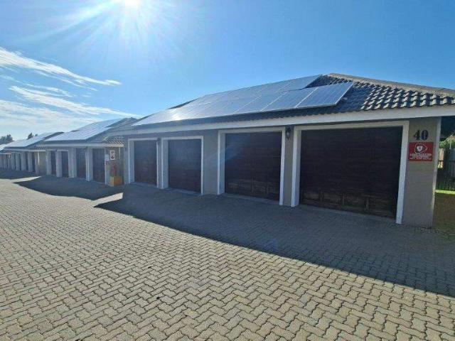Townhouse for sale in Bloemfontein, Free State
