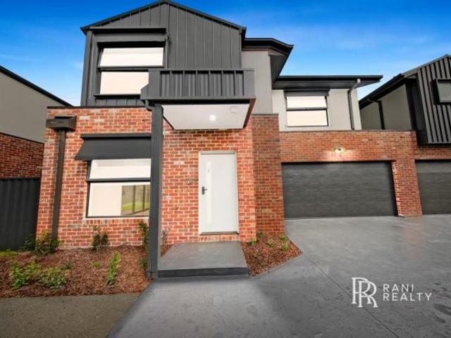 Townhouse for sale in Glenroy, Melbourne