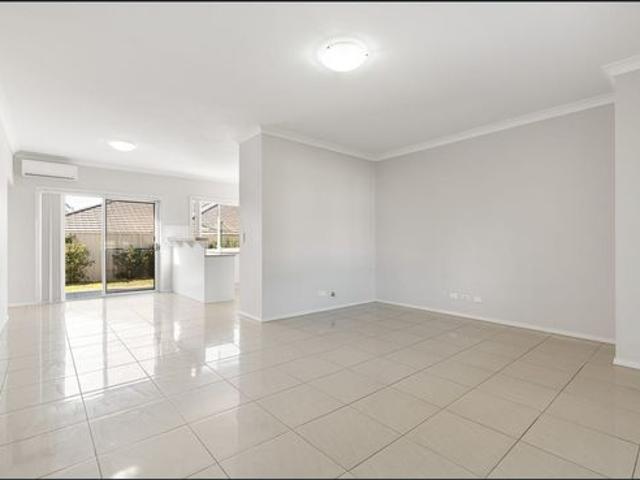 Townhouse for rent in Tahmoor, New South Wales