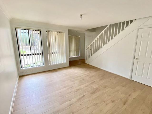 Townhouse for rent in Sydney, New South Wales