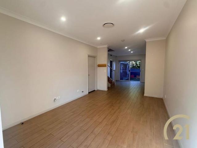 Townhouse for rent in Sydney, New South Wales