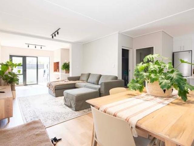 Townhouse for sale in Bergsig, Durbanville