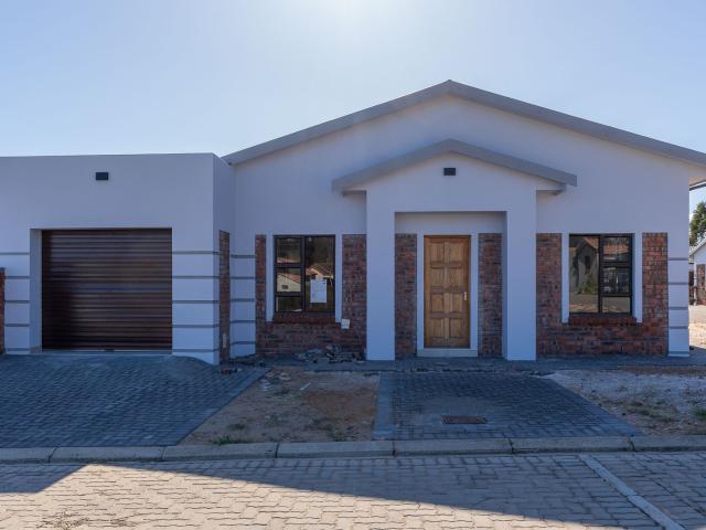 Townhouse for sale in Groot Brak Rivier, Western Cape