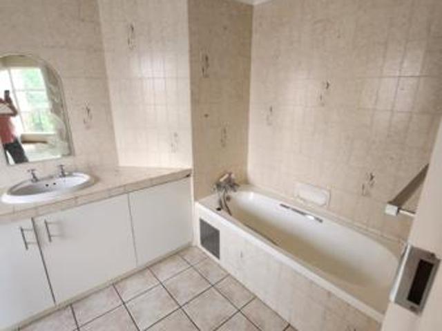 Townhouse for rent in Ekurhuleni, Gauteng