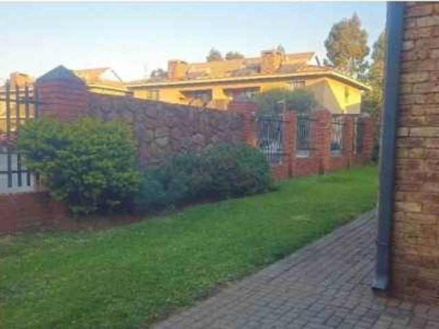 Townhouse for sale in Ekurhuleni, Gauteng