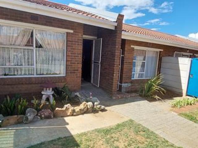Townhouse for sale in Lejweleputswa, Free State