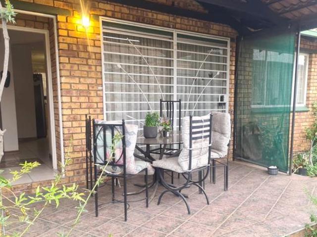 Townhouse for rent in Ekurhuleni, Gauteng