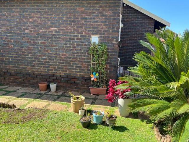 Townhouse for rent in Ekurhuleni, Gauteng