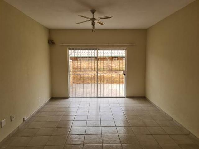 Townhouse for rent in Jansenpark, City of Ekurhuleni Metropolitan Municipality