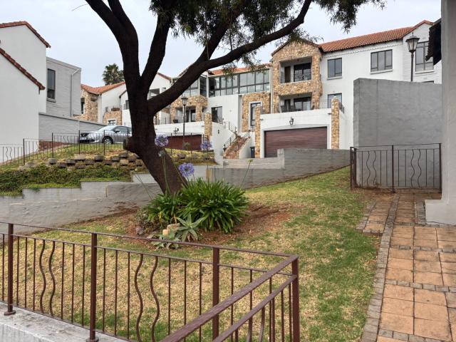 Townhouse for sale in Nooitgedacht, Gauteng