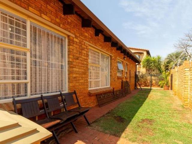 Townhouse for rent in Westonaria, Gauteng
