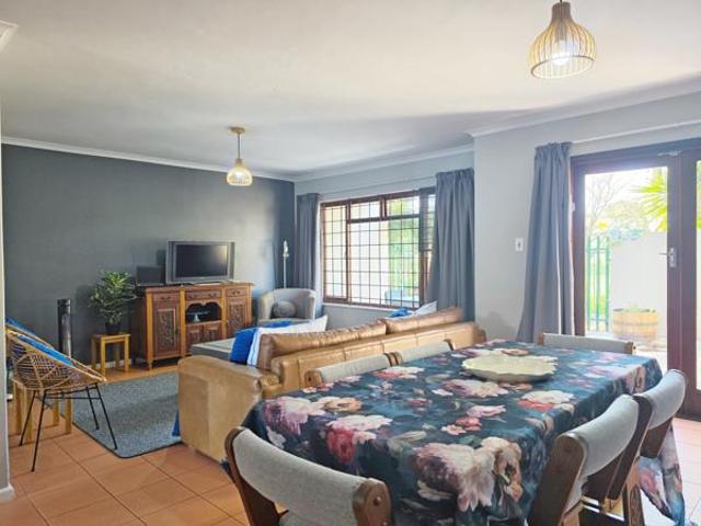 Townhouse for rent in Cape Town, Western Cape