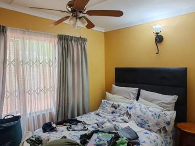 Townhouse for rent in Seaview, Kwazulu-natal