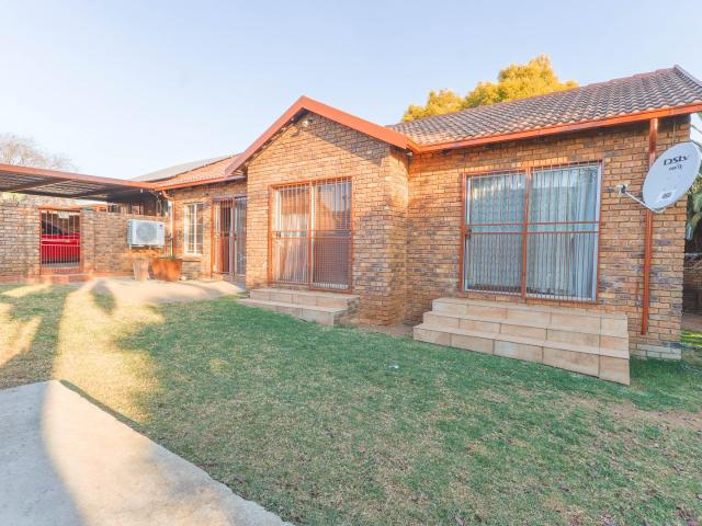 Townhouse for rent in Centurion, Gauteng
