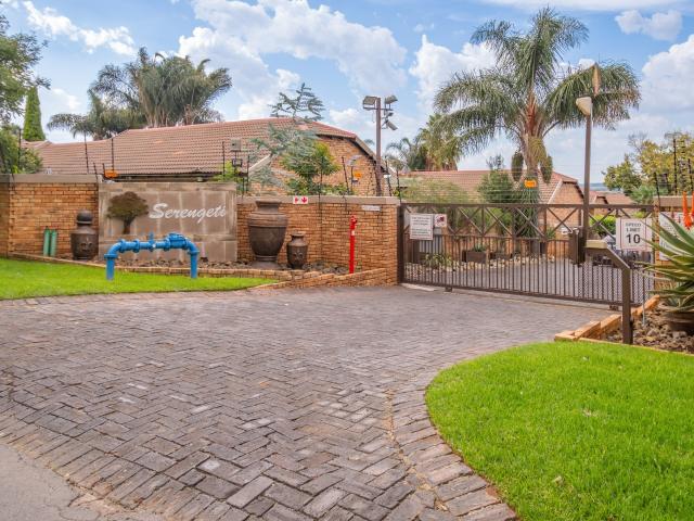 Townhouse for sale in Nooitgedacht, Gauteng