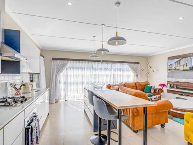 Townhouse for sale in Westonaria, Gauteng