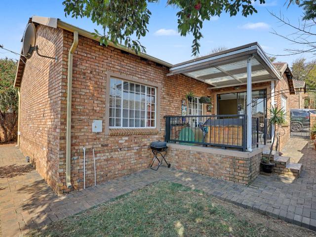 Townhouse for sale in Nooitgedacht, Gauteng