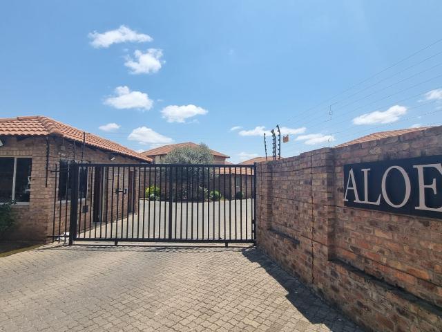 Townhouse for rent in Pretoria East, Pretoria
