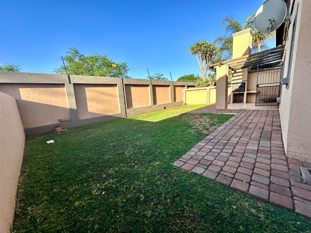 Townhouse for sale in Waterkloof, Gauteng