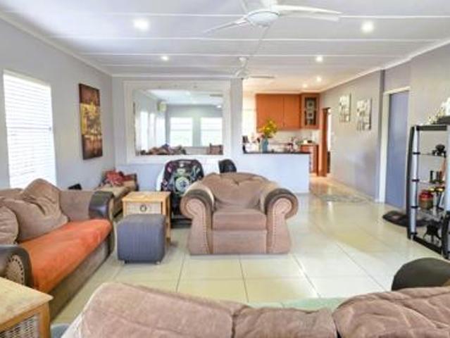 Townhouse for sale in UMhlathuze Municipality, Kwazulu-natal