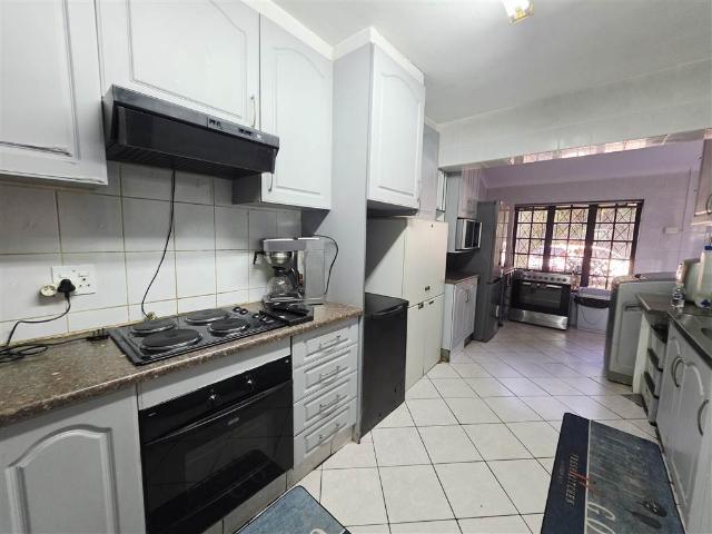 Townhouse for sale in UMhlathuze Municipality, Kwazulu-natal