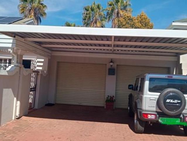Townhouse for sale in Bloemfontein, Mangaung Metropolitan Municipality