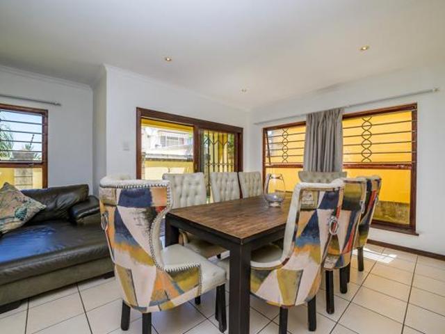 Townhouse for rent in Seaview, Kwazulu-natal