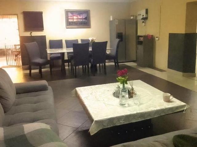 Townhouse for rent in Seaview, Kwazulu-natal