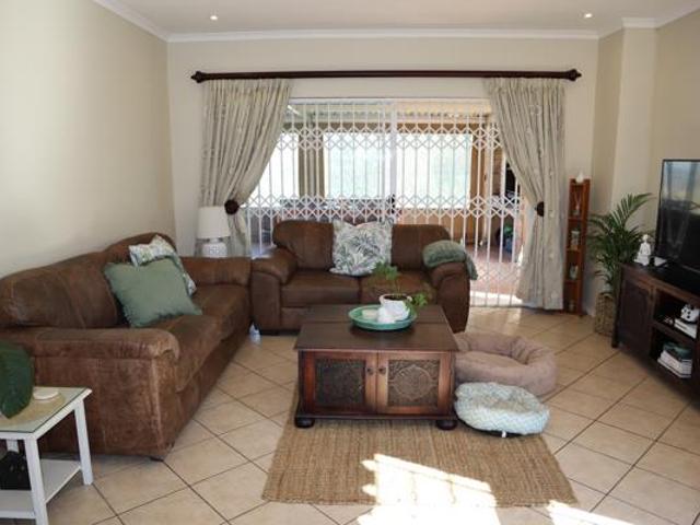 Townhouse for rent in Seaview, Kwazulu-natal