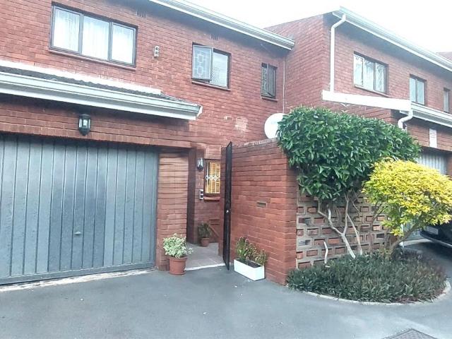 Townhouse for rent in Westville, Kwazulu-natal