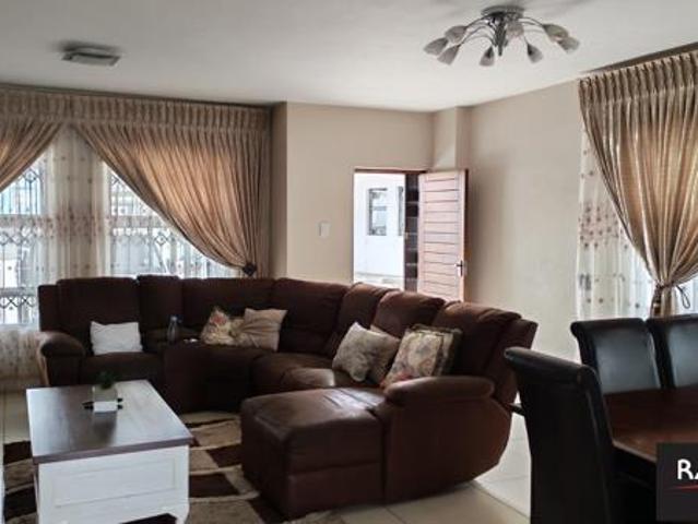 Townhouse for sale in Tlhabane, North West