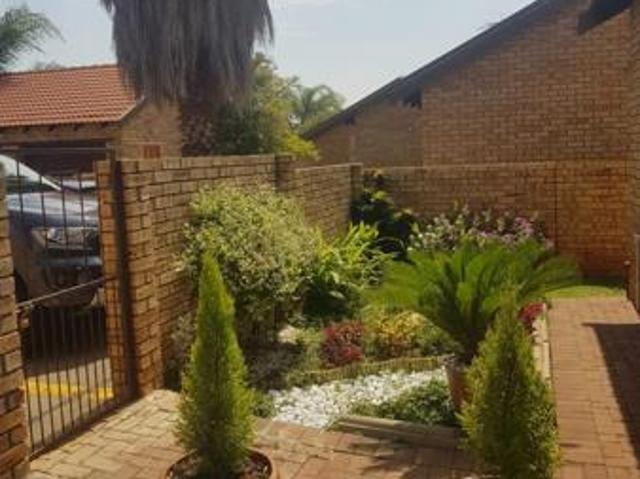 Townhouse for rent in Tlhabane, North West