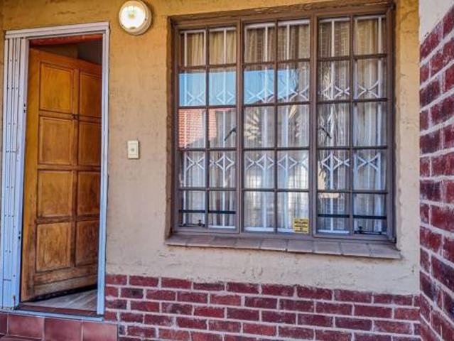 Townhouse for sale in Tlhabane, North West