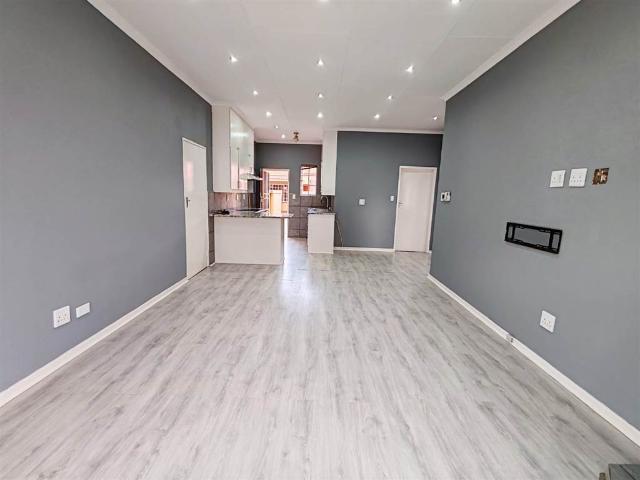 Townhouse for sale in Dr Kenneth Kaunda, North West