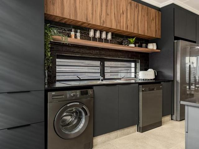 Townhouse for sale in Princess Grant, Kwazulu-natal