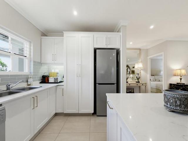 Townhouse for sale in Princess Grant, Kwazulu-natal