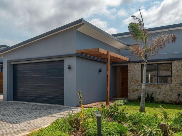 Townhouse for sale in Princess Grant, Kwazulu-natal