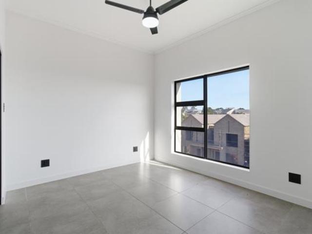 Townhouse for rent in Princess Grant, Kwazulu-natal