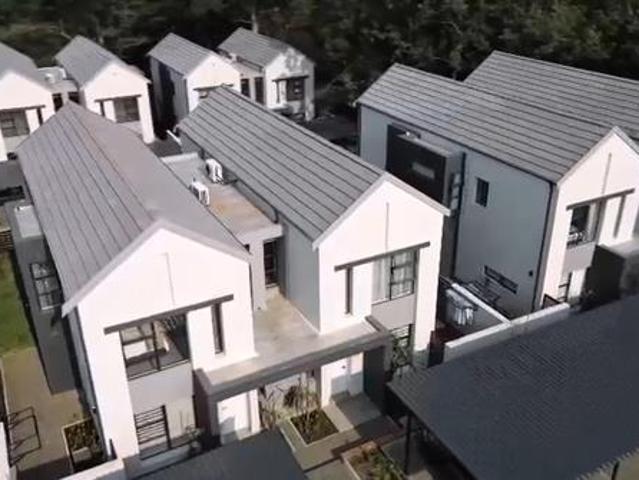 Townhouse for rent in Princess Grant, Kwazulu-natal