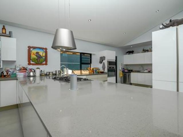 Townhouse for sale in Princess Grant, Kwazulu-natal