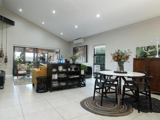 Townhouse for sale in Princess Grant, Kwazulu-natal