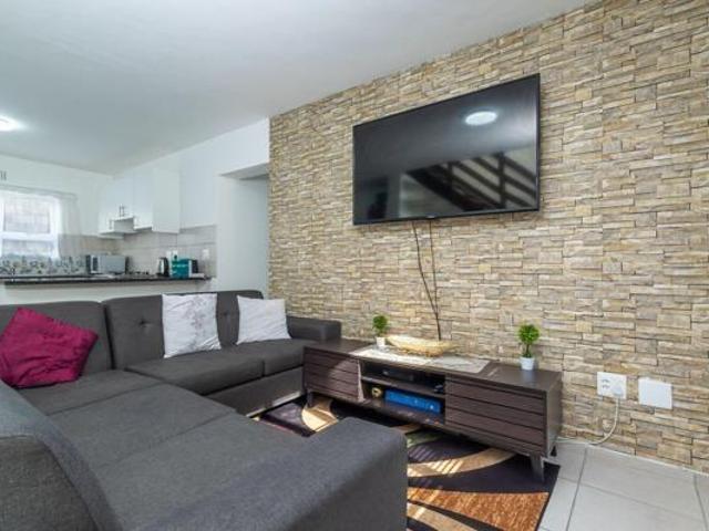 Townhouse for sale in Cape Town, Western Cape