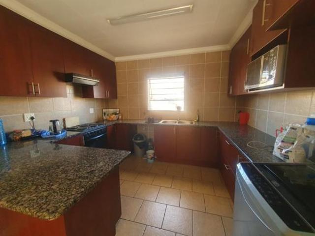 Townhouse for rent in Jansenpark, City of Ekurhuleni Metropolitan Municipality