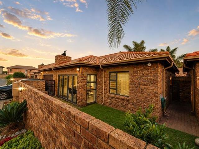 Townhouse for rent in Ekurhuleni, Gauteng