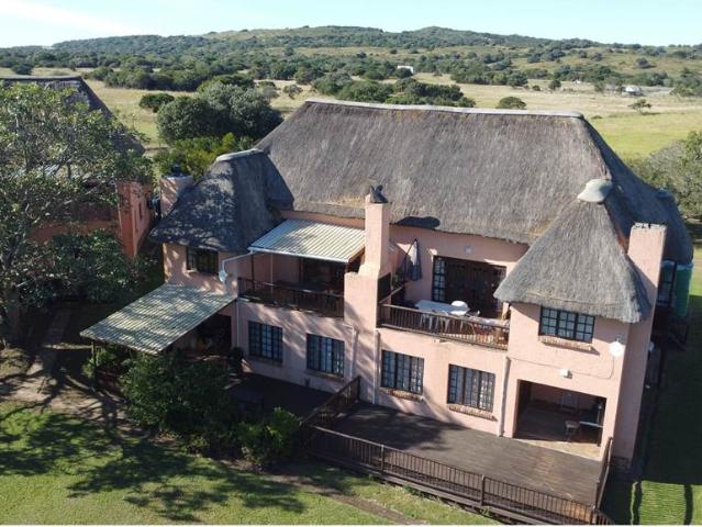 Townhouse for sale in Bushmans River Mouth, Eastern Cape