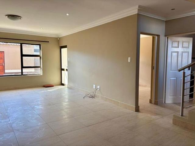Townhouse for sale in Bloemfontein, Free State