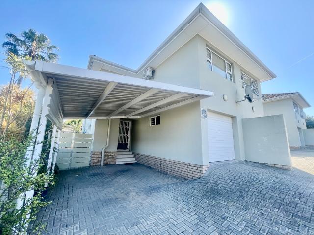 Townhouse for sale in East London, Eastern Cape