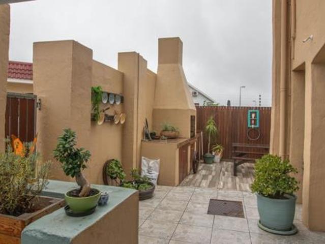 Townhouse for sale in Amatola View, Bhisho