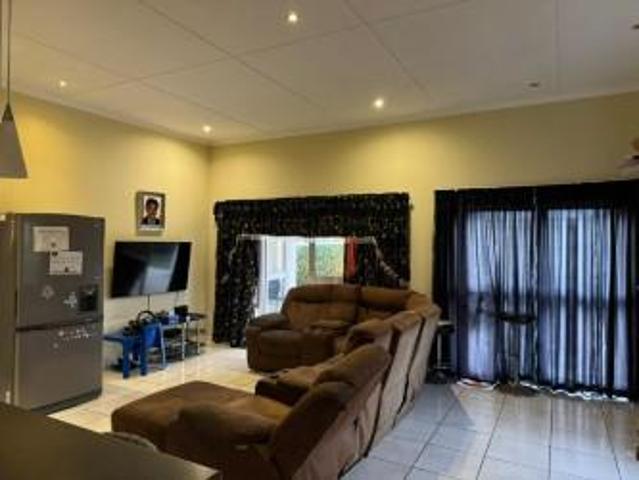 Townhouse for sale in Amatola View, Bhisho