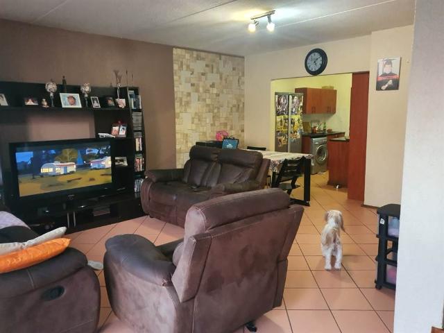 Townhouse for rent in Johannesburg, East